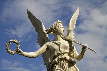 Engel helfen Engel helfen - Was sind Engel?