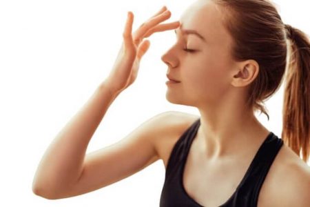 Das Stirn Chakra Das Stirn Chakra massieren